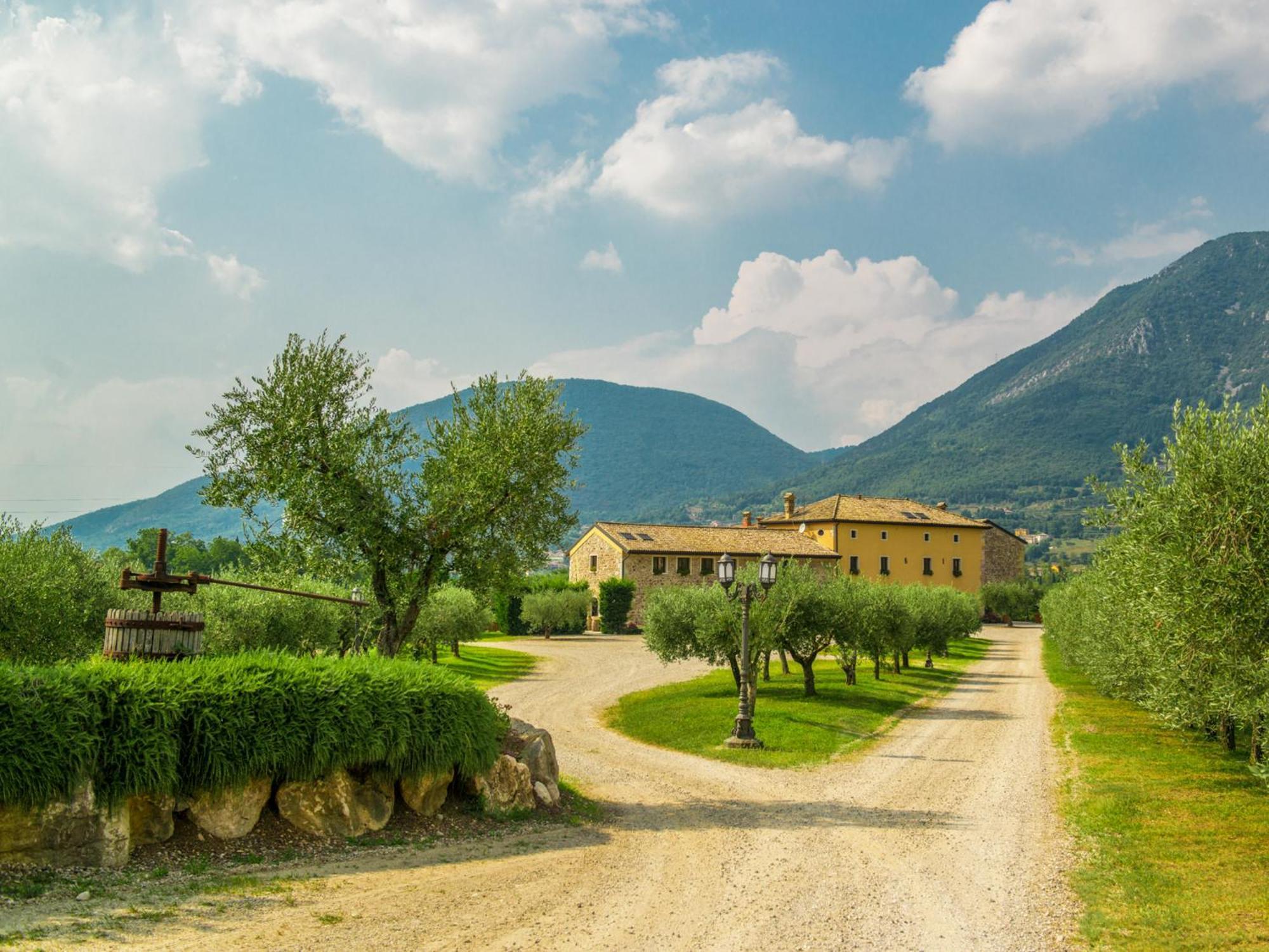 Tenuta La Presa Caprino Veronese Luaran gambar